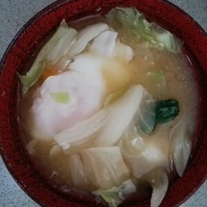 味噌汁(キャベツ・えのき茸・卵)